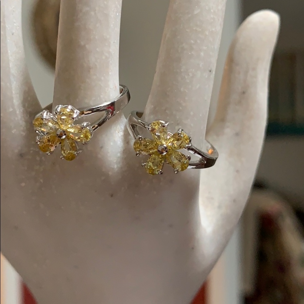 Costume jewelry ring size 6.5 never used